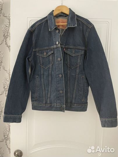 Джинсовая мужская куртка levis