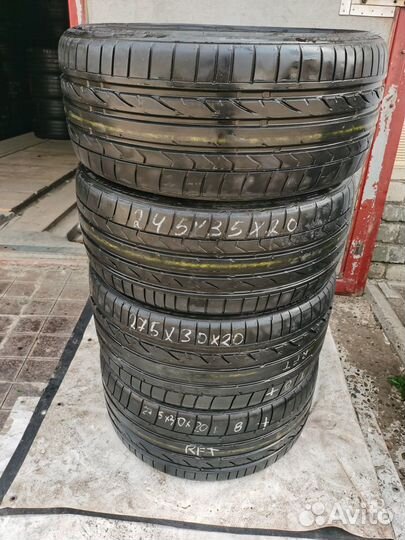 Bridgestone Potenza S001 245/35 R20 и 275/30 R20 95Y