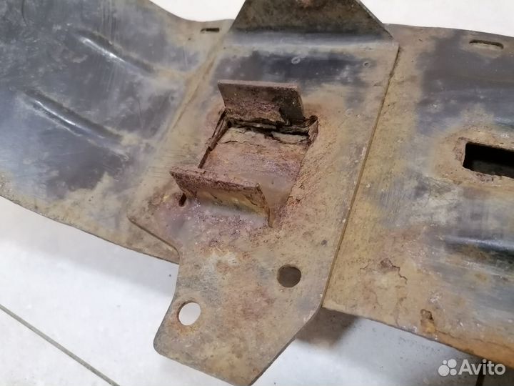 Усилитель бампера передний Ford Galaxy 1997