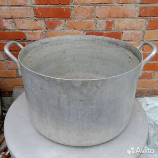 Кастрюли, бидоны