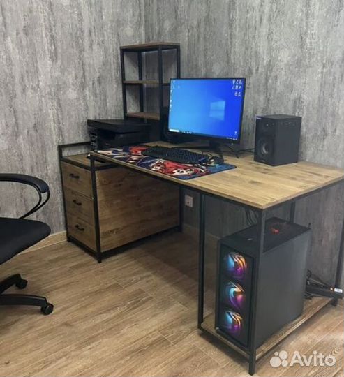 Стол обеденный