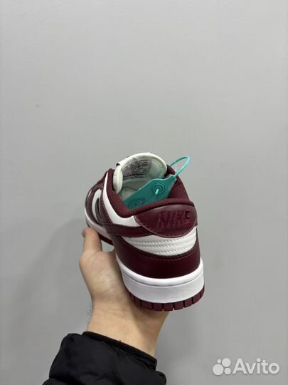 Кроссовки nike женские