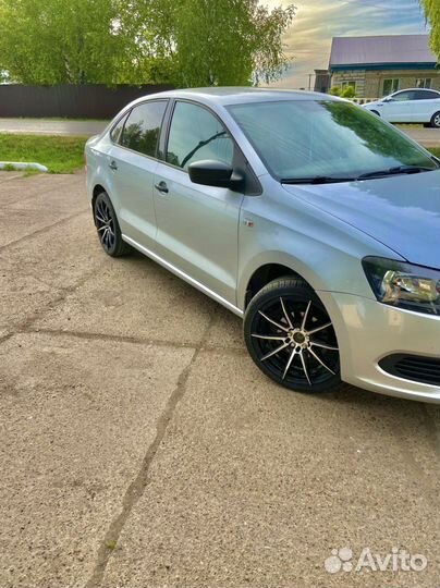 Volkswagen Polo 1.6 МТ, 2013, 108 000 км