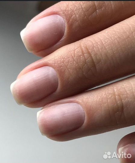 Модель на маникюр