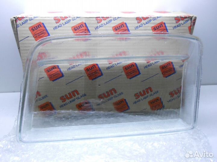 Renault 19 Стекло передней правой фары Новое