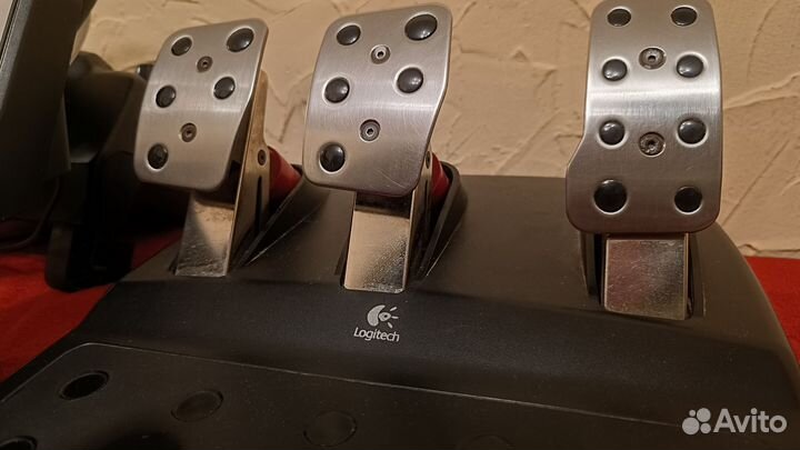 Игровой руль Logitech G25