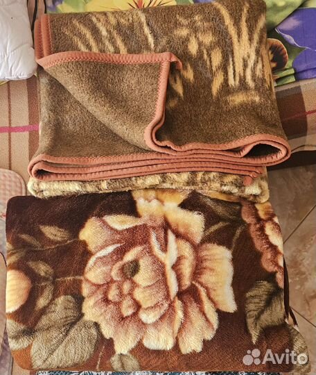 Простыни махровые