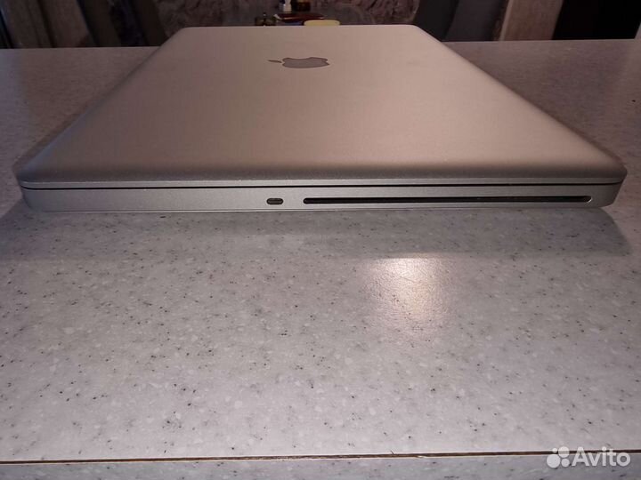 Apple MacBook Pro 17 2011