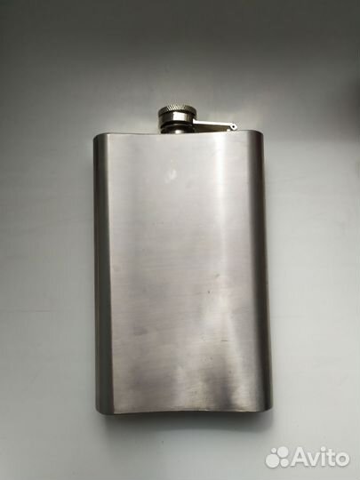 Бутылка. Фляжка