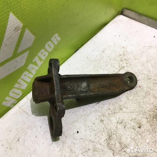 Кронштейн бмв Е30