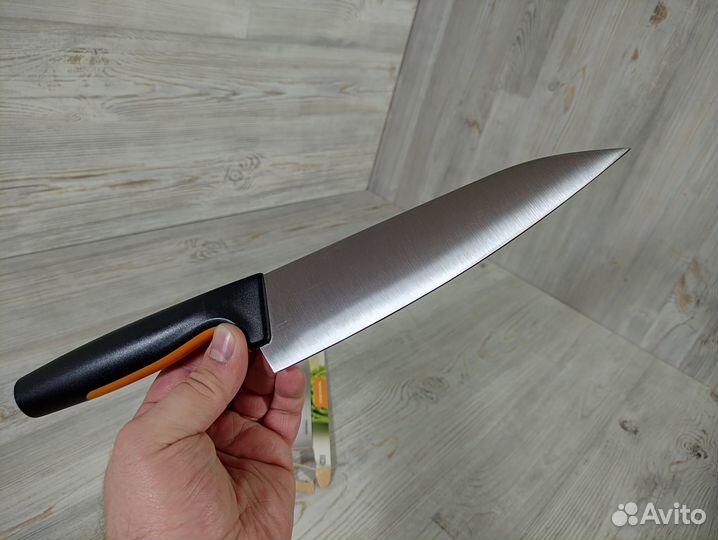 Нож поварской большой 20 см FF Fiskars 1057534