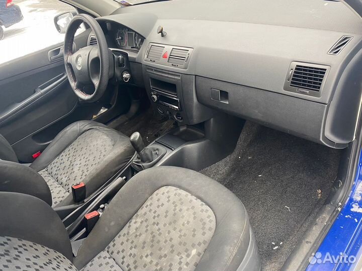 Skoda Fabia 1.2 МТ, 2006, 200 000 км