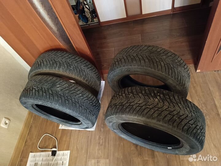 Nokian Tyres Hakkapeliitta 8 215/60 R16 99T