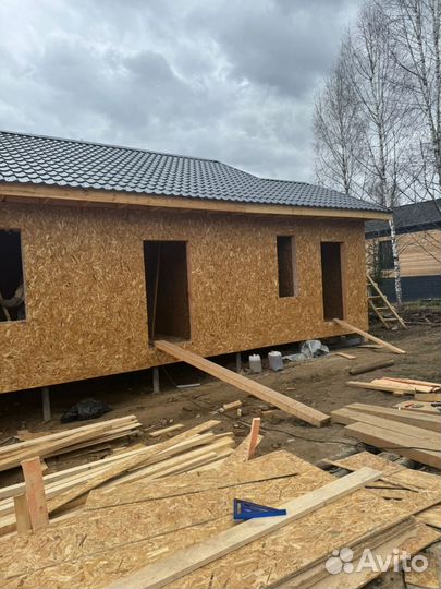 Бригада строителей