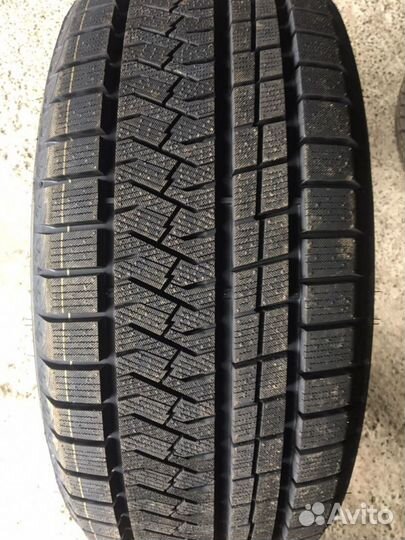 Triangle Trin PL02 265/40 R20