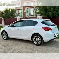 Opel Astra 1.4 AT, 2013, 101 300 км, с пробегом, цена 952 000 руб.