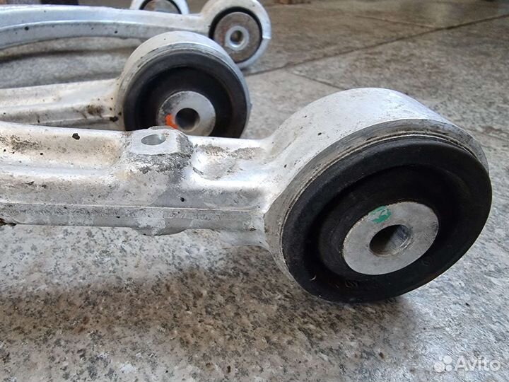 Верхние передние рычаги w164