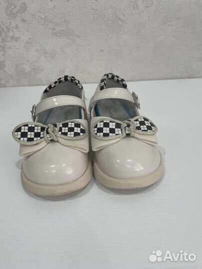 Туфли на девочку 24 размер