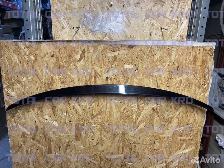 Дефект 1 Audi A4 2007-2015 спойлер чёрный глянец