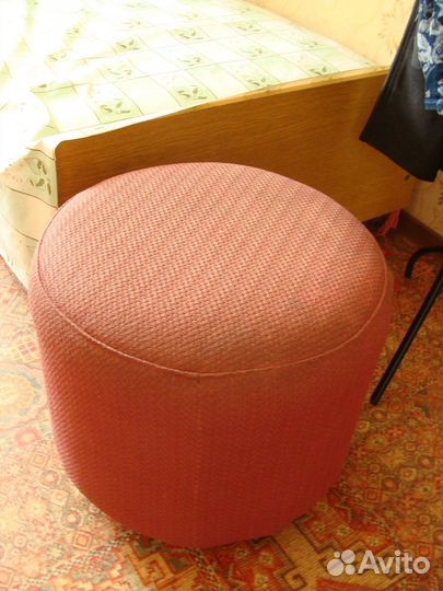 Мягкий, удобный пуфик