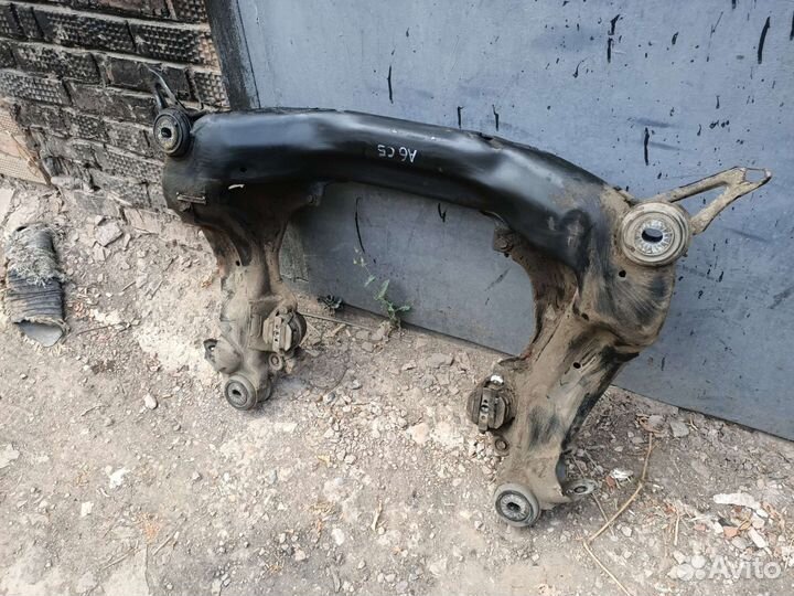 Подрамник/балка передняя Audi A6 C5. 2,5 TDI