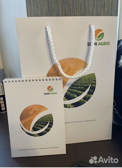 Полиграфия и сувениры с логотипом