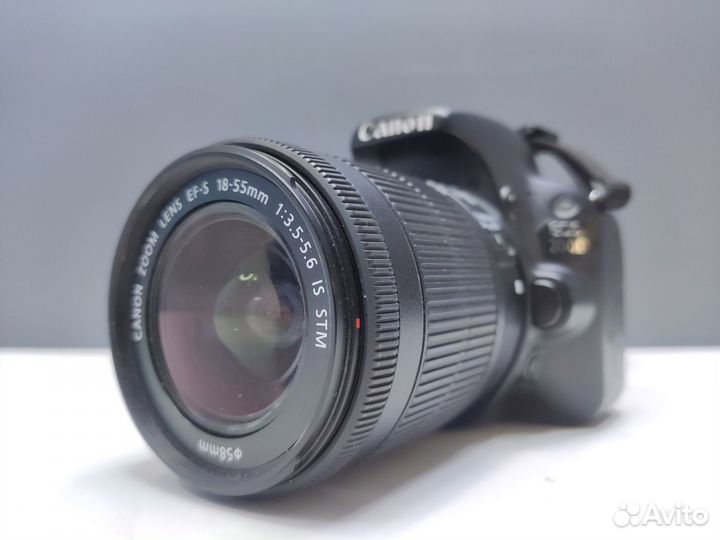 Фотоаппарат Canon 200D + объектив 18-55 (kit)