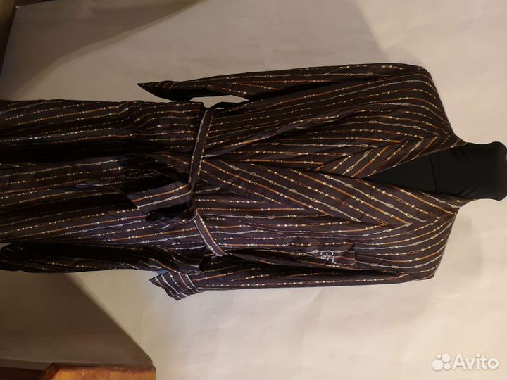 Шелковый халат 48 размер. Италия