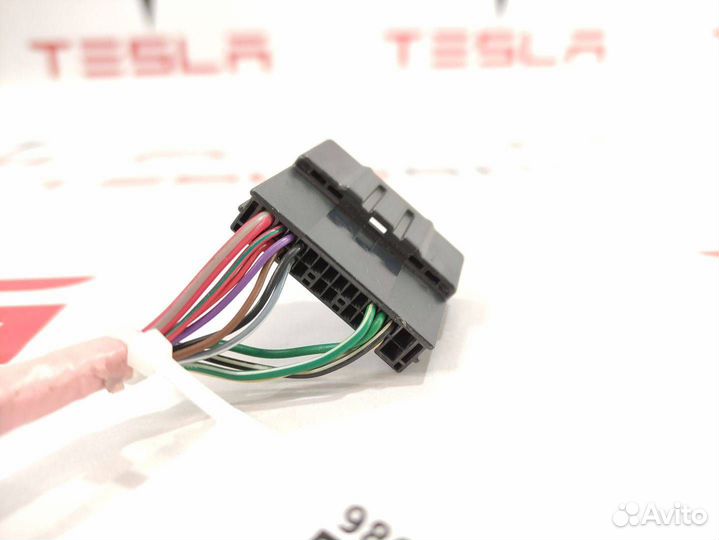 Разъем (фишка) проводки Tesla Model S рест. 2018
