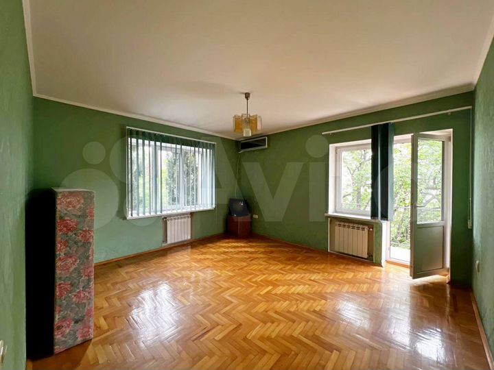 Дом 325 м² на участке 5,6 сот.