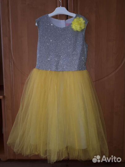 Нарядное платье для девочки