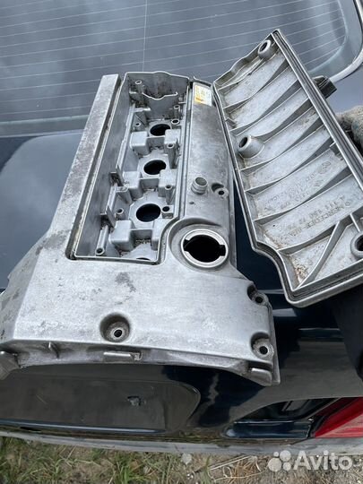 Клапанная крышка м111