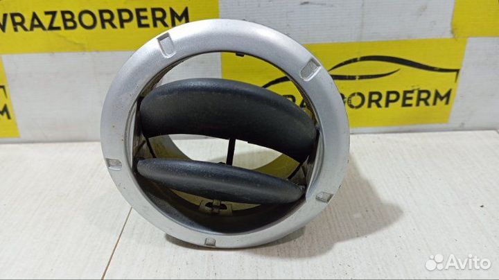 Дефлектор воздушный Renault Logan