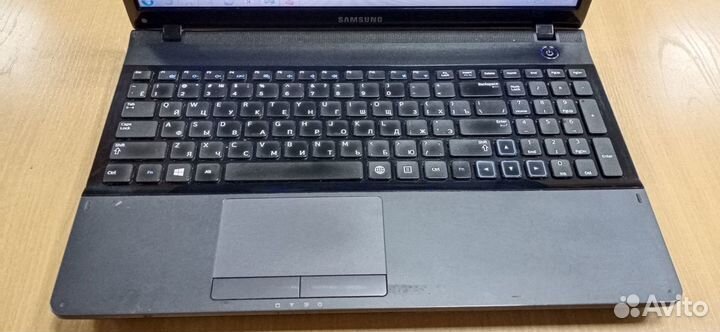 Samsung NP300E5C/i5 3210/4GB/GT620/320GB/15.6