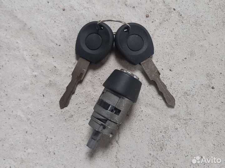 Личинка замка зажигания volkswagen passat b3