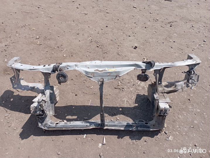 Рамка радиатора Toyota Mark Ii JZX93-0011623