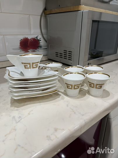 Кофейные чашки с блюдцами,с стразами голд