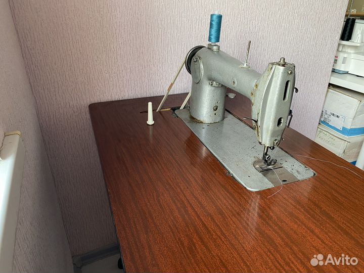 Продам промышленную швейную машину кл. 22