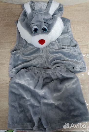 Карнавальный костюм - зайчик