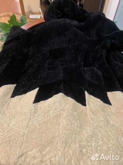 Полушубок из овчины с капюшоном