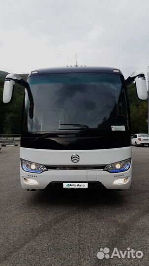 Туристический автобус Golden Dragon XML6952JR, 2024