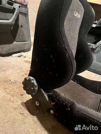 Спортивное сидение полуковш