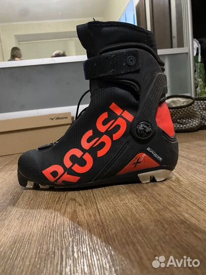 Лыжные ботинки коньковые rossignol