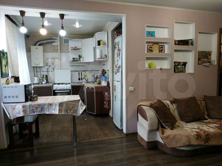 3-к. квартира, 58 м², 1/4 эт.