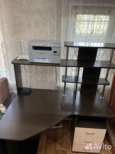 Компьютерный стол