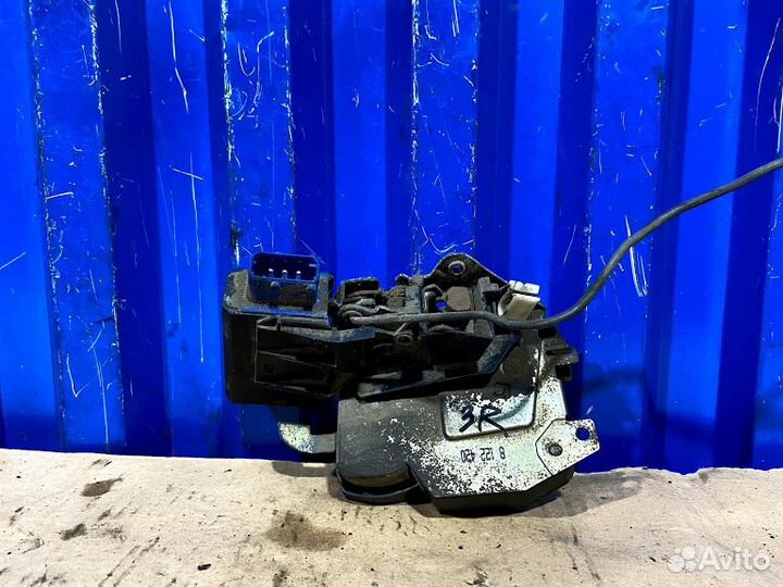 Замок двери задний правый Bmw 3 E36 1.8 M40B18