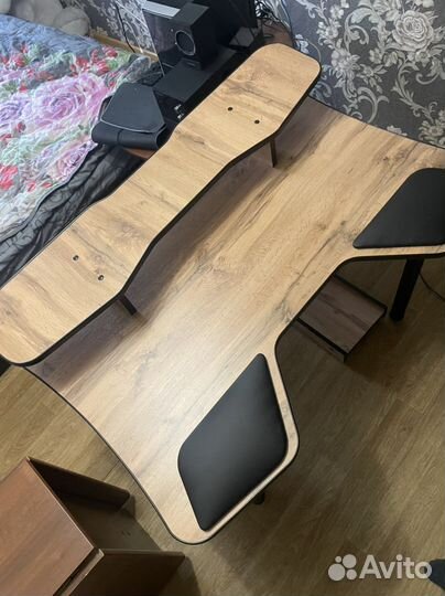 Компьютерный стол новый Komfort бук