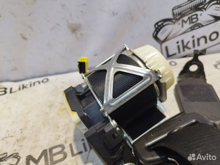 Ремень безопасности 3го ряда левый Mercedes Gl