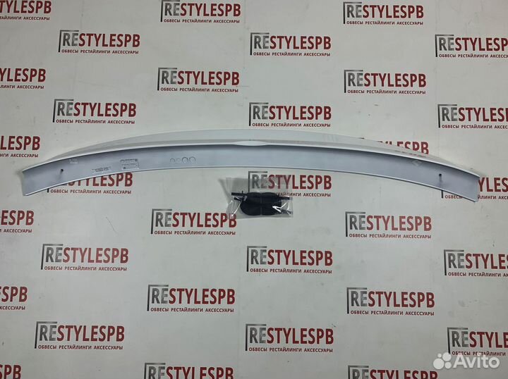 Спойлер на Багажник Toyota Corolla 150 Белый