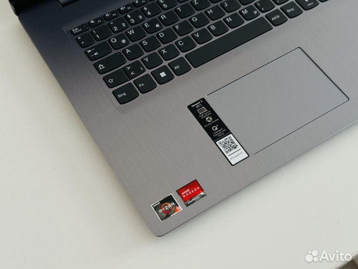 Ноутбук Lenovo 17,3 Ryzen 3 8Gb SSD 512Gb Гарантия